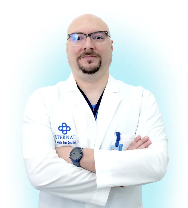 Dr. Iván González
